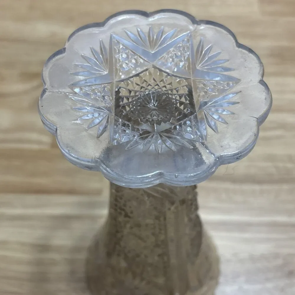 Vintage Clear Cut Glass Diamond Point/Starburst Pattern Scalloped Edge Vase